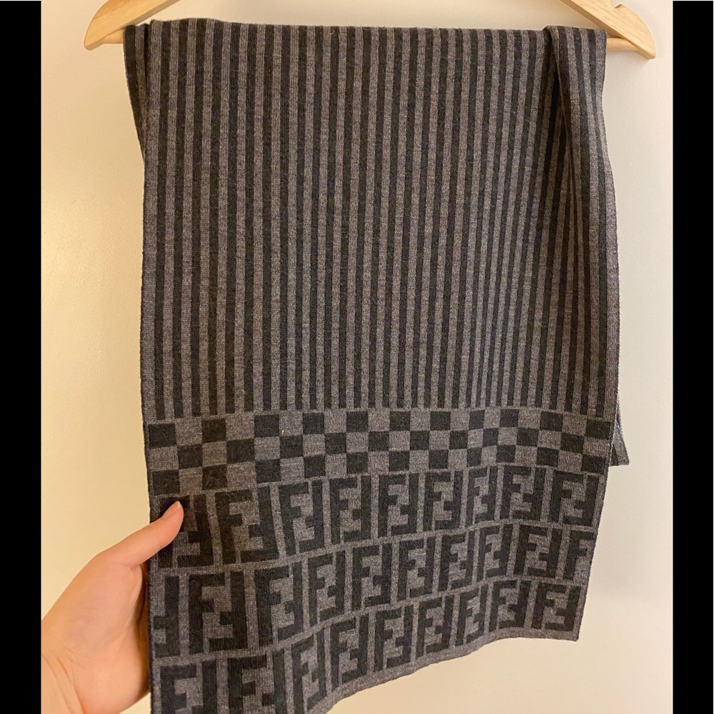 Fendi winter scarf